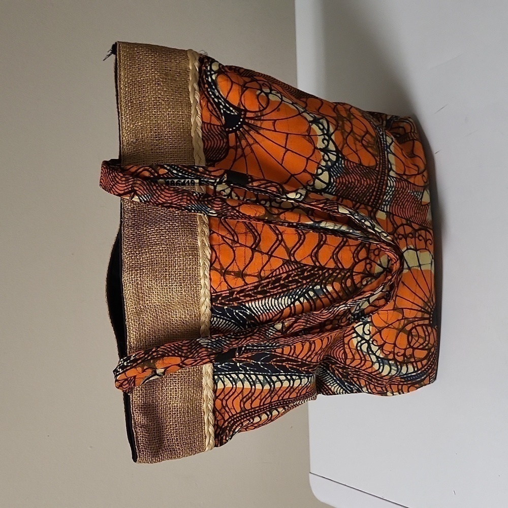 💥Host pick💥 Handmade 100%cotton Ankara and jute mixed Tote with velcro closure